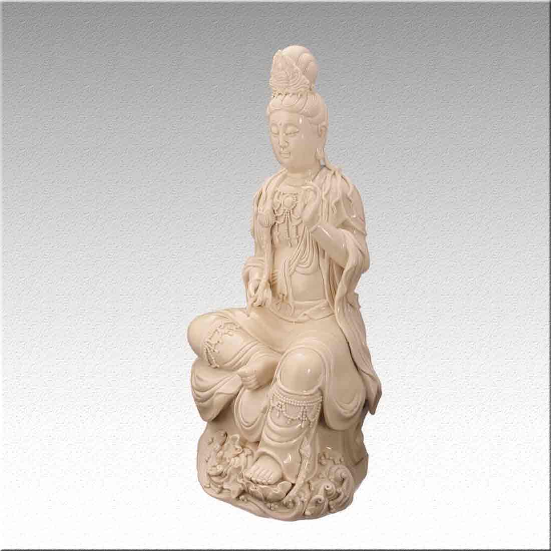 Статуэтка, фарфоровая "Гуань Инь" – богиня милосердия и сострадания в интернет студии декора ChinaHouse.Studio